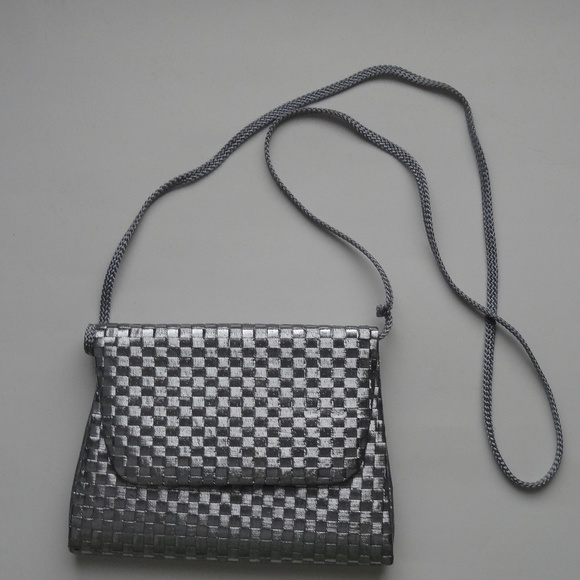 Vintage Handbags - Vintage 1980s-1990s Silver Lamé  Handbag Purse